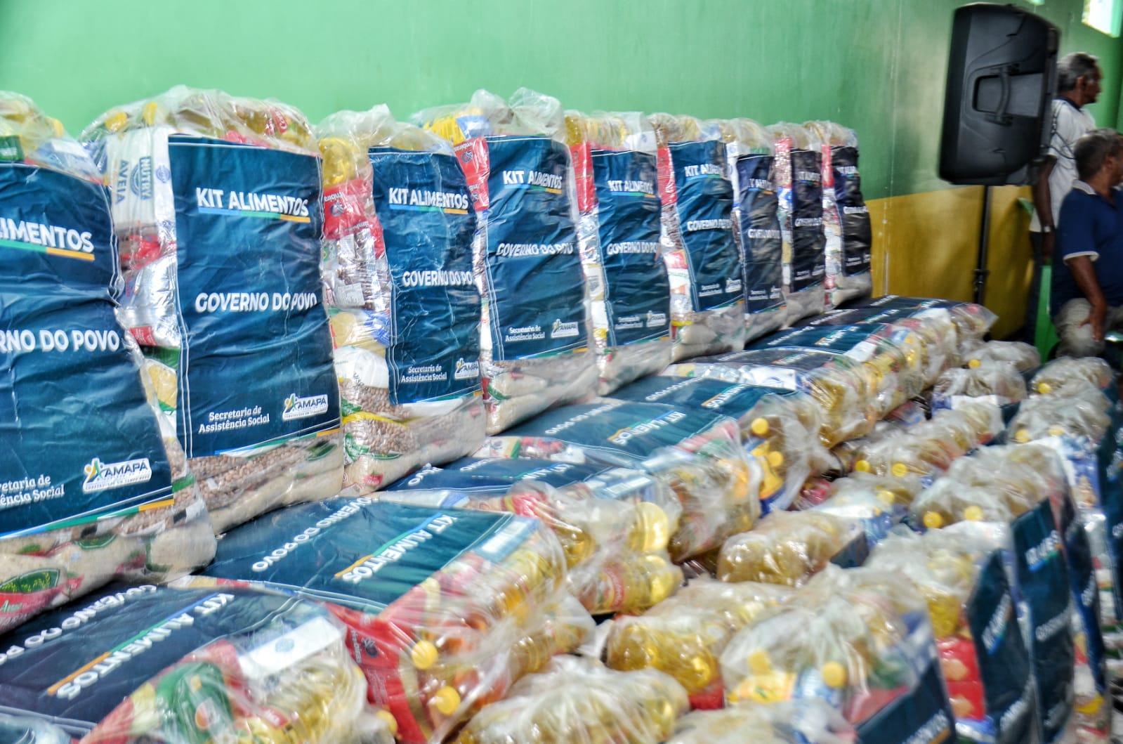 Entrega 600 kits de alimentos para famílias das comunidades rurais do Cupixi e Vila Nova